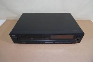 lot 14 image: Vintage JVC XL-Z411 Noise Shaping CD Player