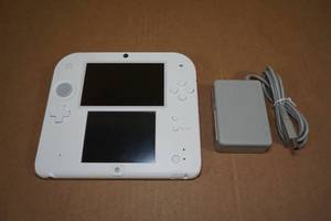 lot 37 image: Nintendo 2DS Portable Video Game System - White