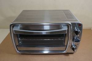 lot 76 image: Oster Toaster Oven - Stainless Finish