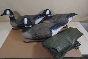 lot 133 image: Carry-Lite Floating Goose Decoys