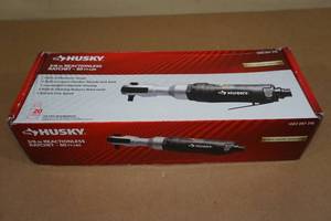 lot 137 image: Husky 38 Drive Air Ratchet