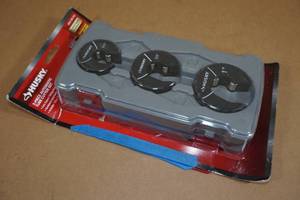 lot 144 image: Husky 3 Piece Automatic Tube Cutter Set 12-1