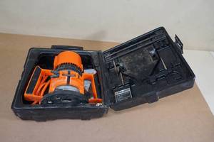 lot 170 image: Black and Decker 7605 Corded Router - 34 HP