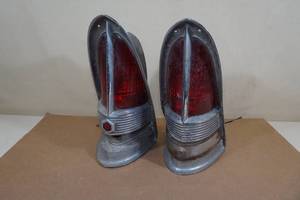 lot 172 image: 1955-56 Packard Cathedral Taillights