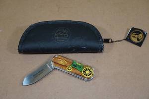 lot 179 image: Franklin Mint 1934 John Deere Model A Folding Collector Knife