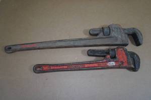 lot 223 image: Vintage Nye Pipe Wrenches
