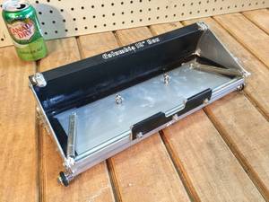 lot 4 image: Columbia 14 Box