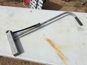 lot 51 image: Malco Magnetic Sweep Tool