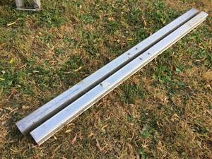 lot 66 image: Pair Qual-Craft 6 Pump Jack Pole Connectors