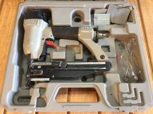 lot 83 image: Porter Cable Pneumatic 16 Ga. Finish Nailer