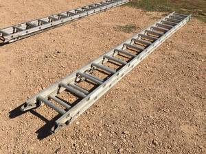lot 96 image: Werner 32 Aluminum Extension Ladder