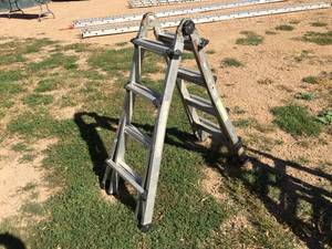 lot 97 image: Cosco Aluminum Folding Extension Ladder