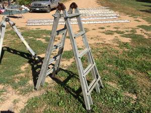 lot 98 image: Aluminum Folding Extensions Ladder
