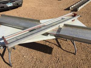 lot 110 image: Van Mark TAT50 Trim-A-Table