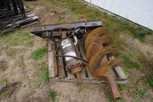 Quick Attach Brand Universal Mount Bobcat Skid Loader Skid Steer Hydraulic Auger Attachment