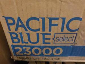 lot 71 image: Case of Pacific Blue 1440 C Fold Na...