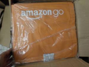 lot 79 image: Case of 100 - 12 x 13 Reusable Tot...