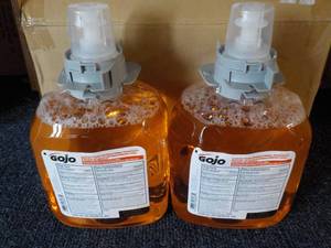 lot 149 image: 2 - 48 oz Jugs GOJO Luxury Hand Soa...