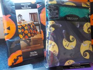 lot 192 image: Halloween Dcor...