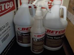 lot 232 image: 2 Gallon Jugs BETCO Ultra Foam Degr...