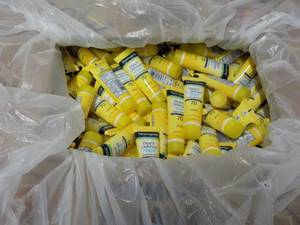 lot 270 image: Banana Box of Neutrogena Beach Defe...