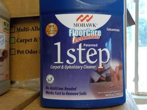 lot 343 image: 96 oz Jug Mohawk 1 Step Carpet and ...