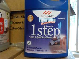 lot 344 image: 96 oz Jug Mohawk 1 Step Carpet and ...