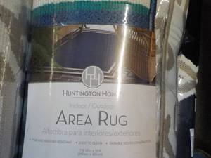 lot 345 image: 8 x 10 IndoorOutdoor Rug...