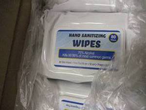 lot 33 image: 30 Packs of 80 Ct Hand Sanitizing W...