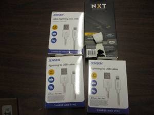 lot 43 image: HDMI Cable and 3 Lightening iPhone ...