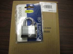 lot 48 image: 12 Keypad Locks...