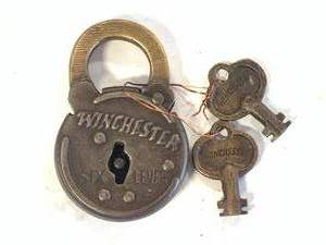 Winchester 6 Lever Lock with Two Working Keys