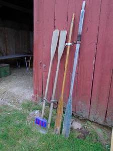 lot 131 image: Qty of 3 old oars. As shown.