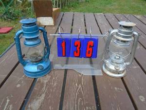 lot 136 image: Qty of 2 newer oil lanterns. As shown.