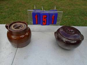 lot 151 image: Qty of 2 stoneware bean pots with lids. As shown.