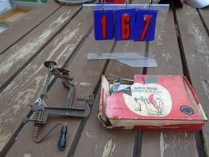 lot 167 image: Qty of 2 apple peelers. As shown.