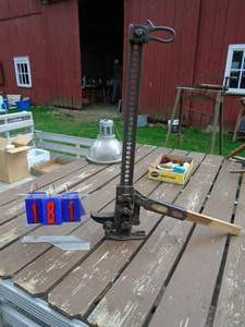 lot 181 image: Handyman 20 short high lift style jack. Good shape. As shown.