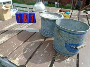 lot 183 image: Galvanized minnow bucket with strainer. As shown.