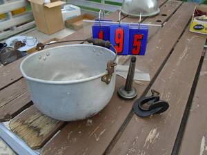 lot 195 image: Misc kettle with oil spout & patch lamps. As shown.