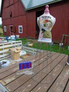 lot 214 image: Small vintage dress stand with hooks around botten. As shown.