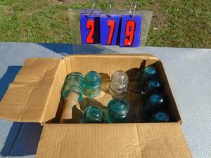 lot 279 image: Box of insulators. As shown.