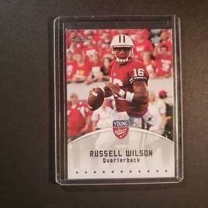 lot 32 image: Russell Wilson Leaf Young Stars No. 77