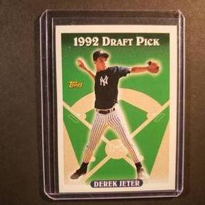 lot 71 image: Derek Jeter 1992 Draft Pick Rookie Card Topps 98