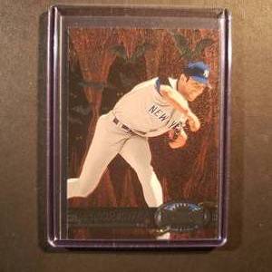 lot 84 image: Mariano Rivera Fleer Metal Univers #122