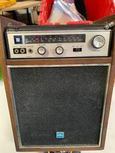 Vintage Toshiba Radio Model AC-855