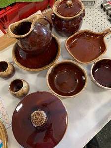 11pc Brown  Cream Drip Hull Dishware