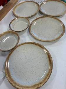 Hull Dishware Lot