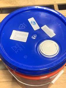 New 5 Gallon �Name Brand� Liquid Laundry Detergent $125 Retail