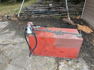 Transfer Tank with Hand Pump