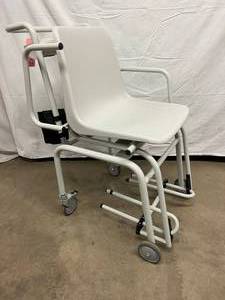 MSRP $2000 Seca Wireless Digital Chair Scale On Wheels&nbspEMR-Validated Seated Measuring Scale With Precise Graduation&nbspLift Up Arms for Wheelchair To Chair Access - Great Working Condition&nbsp